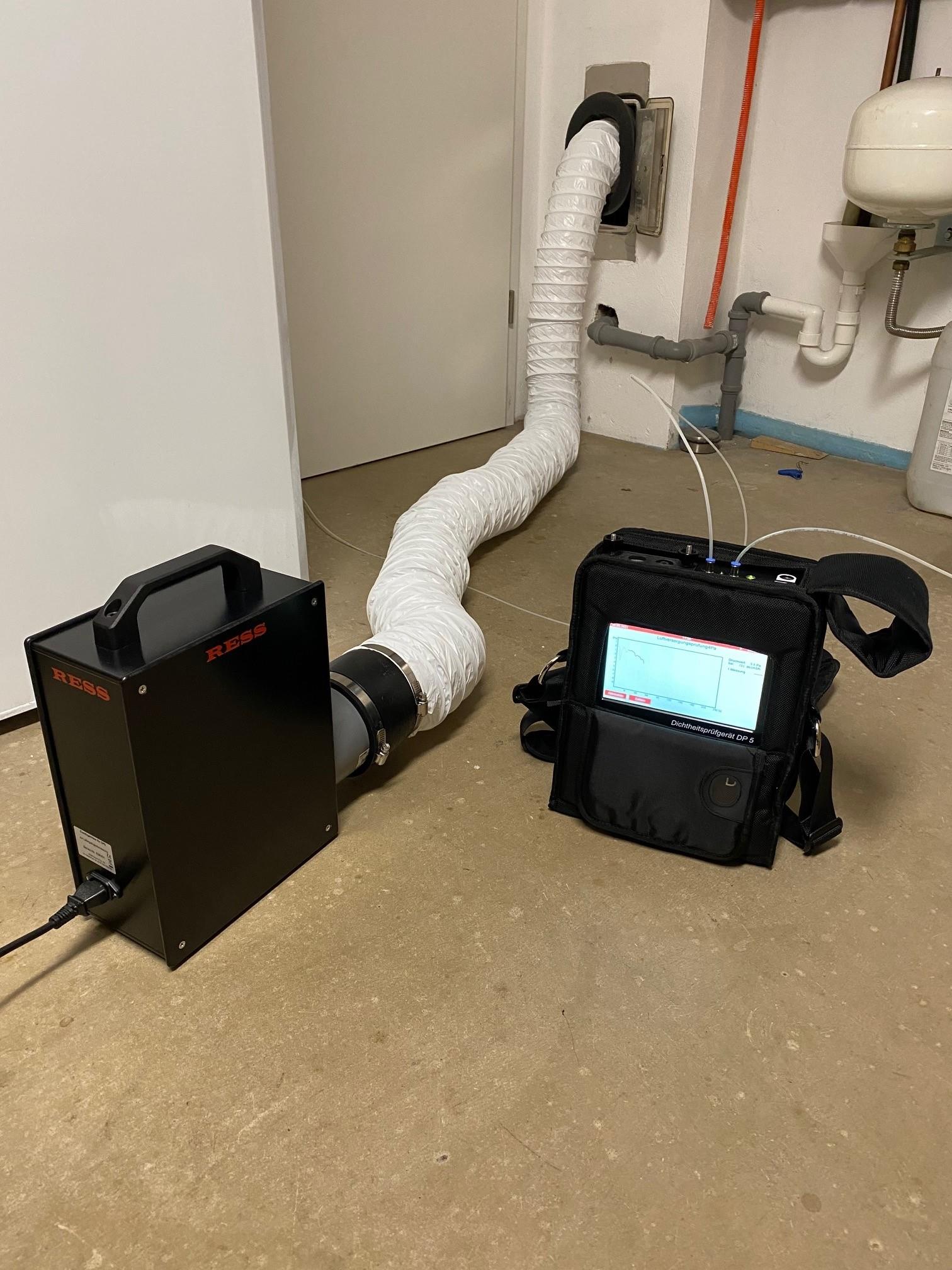 Additional Blower - Set for DP5 - consisting of: Additional Blower - Set for DP5 - consisting of: