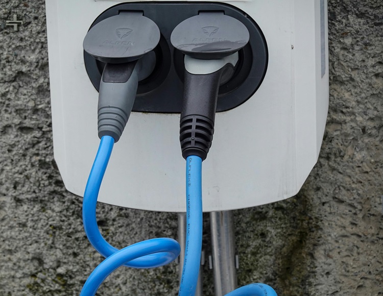 Warum sich die Kombination aus PV-Anlage und Wallbox lohnt