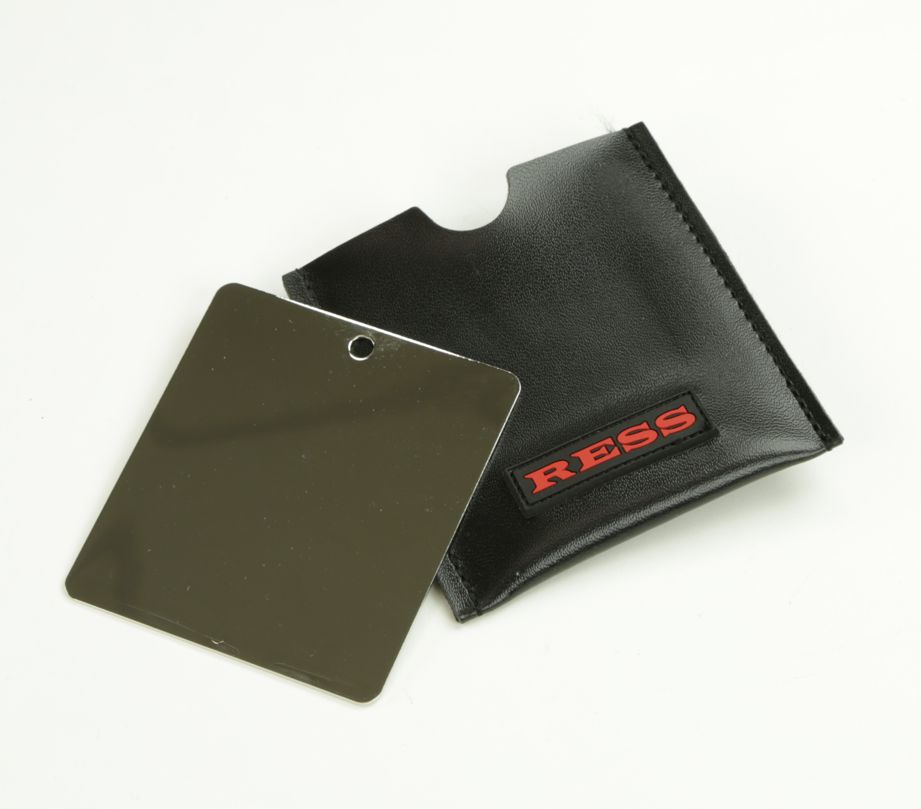 Metallspiegel mit Hülle